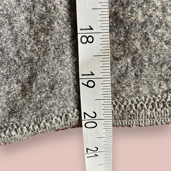 Lisa International Vintage Cat Lovers Boiled Wool 3-D Fluffy Tail Appliqué Vest - Picture 12 of 12